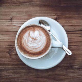 Ich wäre dann jetzt bereit, abgeholt und ans Meer gebracht zu werden. But first -> Coffee ☕☕☕ 😊
Und bei Euch so?

#coffeelover #coffeegram #coffeebreak #coffeecup #cupofcoffee #cupsinframe #coffeeculture #coffeecoffeecoffee #mybeigelife #cups_are_love #slowmorning #slowandsimpledays #stillifephotography #thelittlethingsinlife #theartofslowliving #thatsdarling #liveauthentic #quoteoftheday #sprüche #sprüchezumnachdenken #simpleandpure #simplemoments #cozyvibes #visualsoflife #momentslikethese #darlingmoment #cuplover #hyggeligt #slowlife